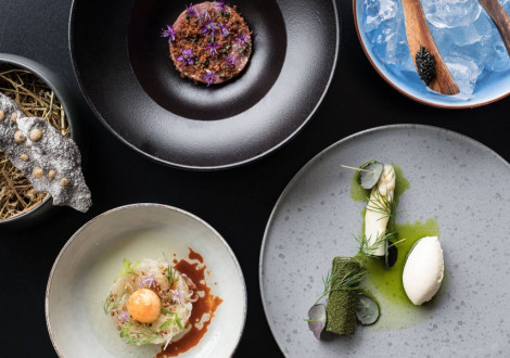Restaurant tilbud på 100 populære restauranter. Du får altid 1/3 skåret af prisen med Early Bird.