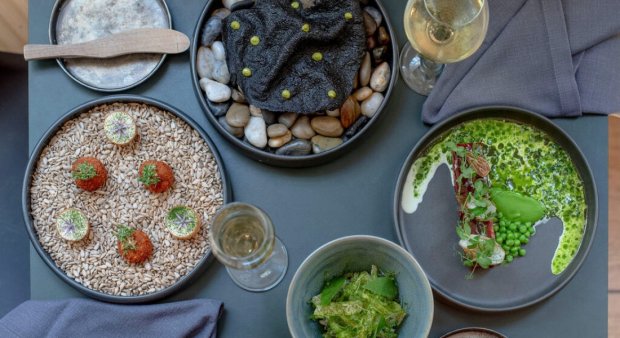 Guide 2023: Gourmetrestauranter i København
med 1/3 skåret af prisen